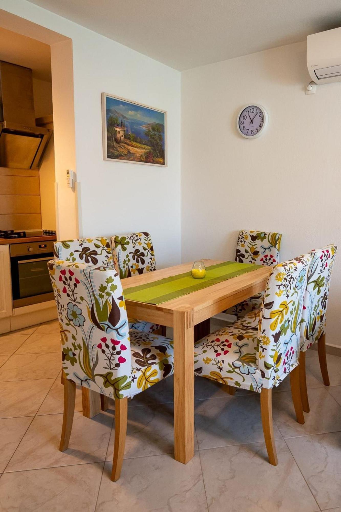 Apartments Kaja พอสติรา ภายนอก รูปภาพ