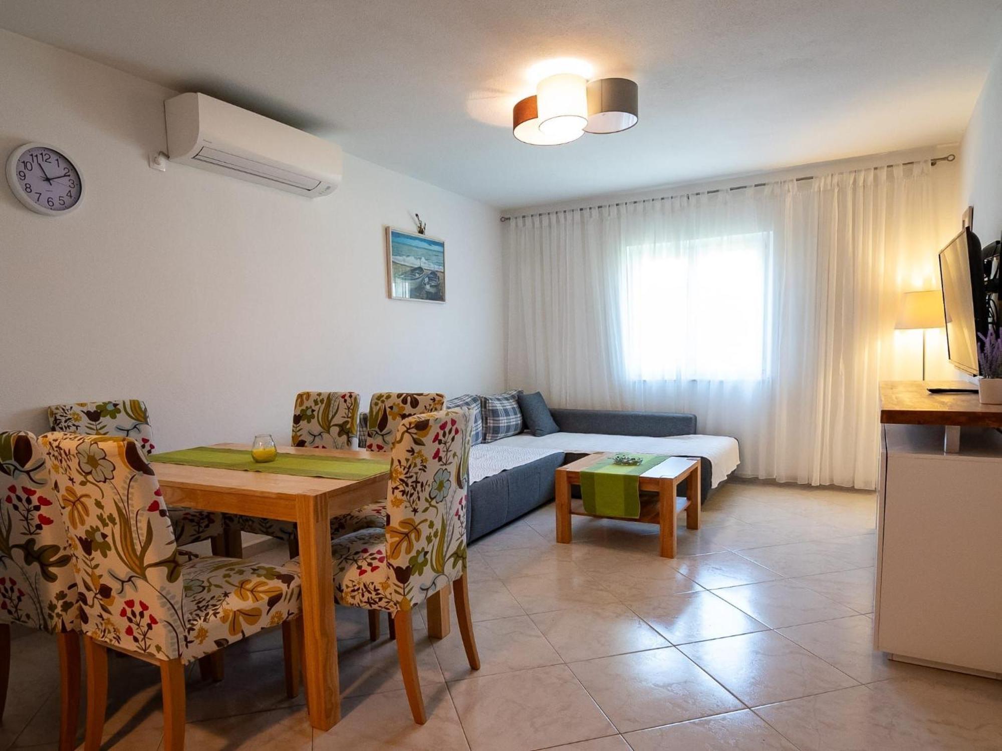Apartments Kaja พอสติรา ภายนอก รูปภาพ